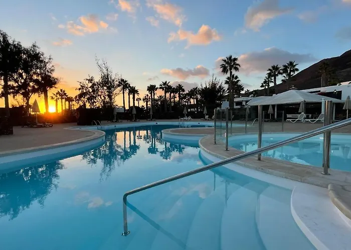 Palmeras Garden Apartment