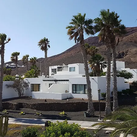 Palmeras Garden דירה *